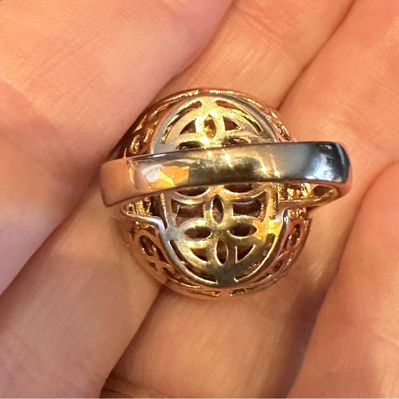 Genuine Ruby (Corundum) Oval Ring - Picture 4 of 8